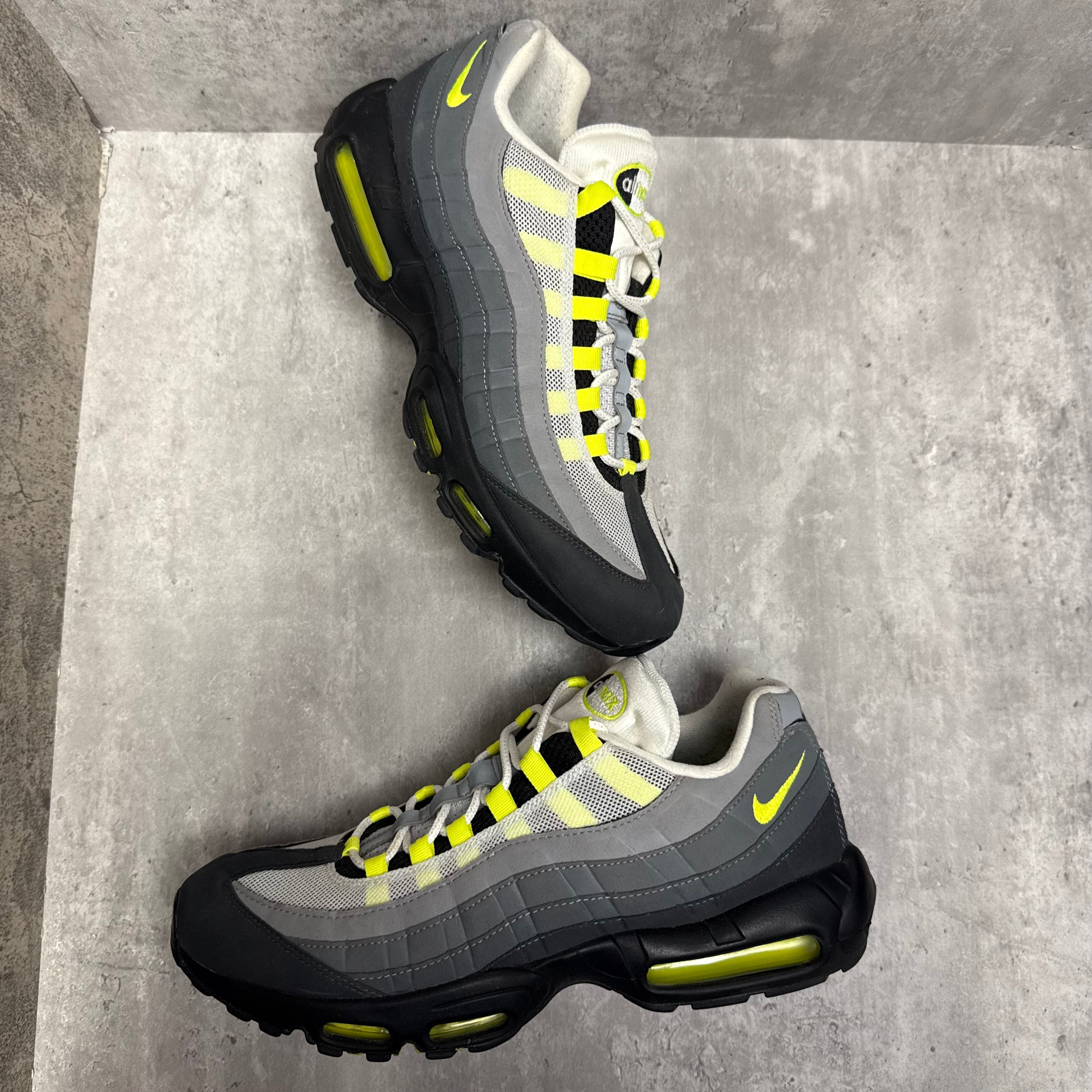 Nike Airmax Neon 2020 - Cheshire Creps 