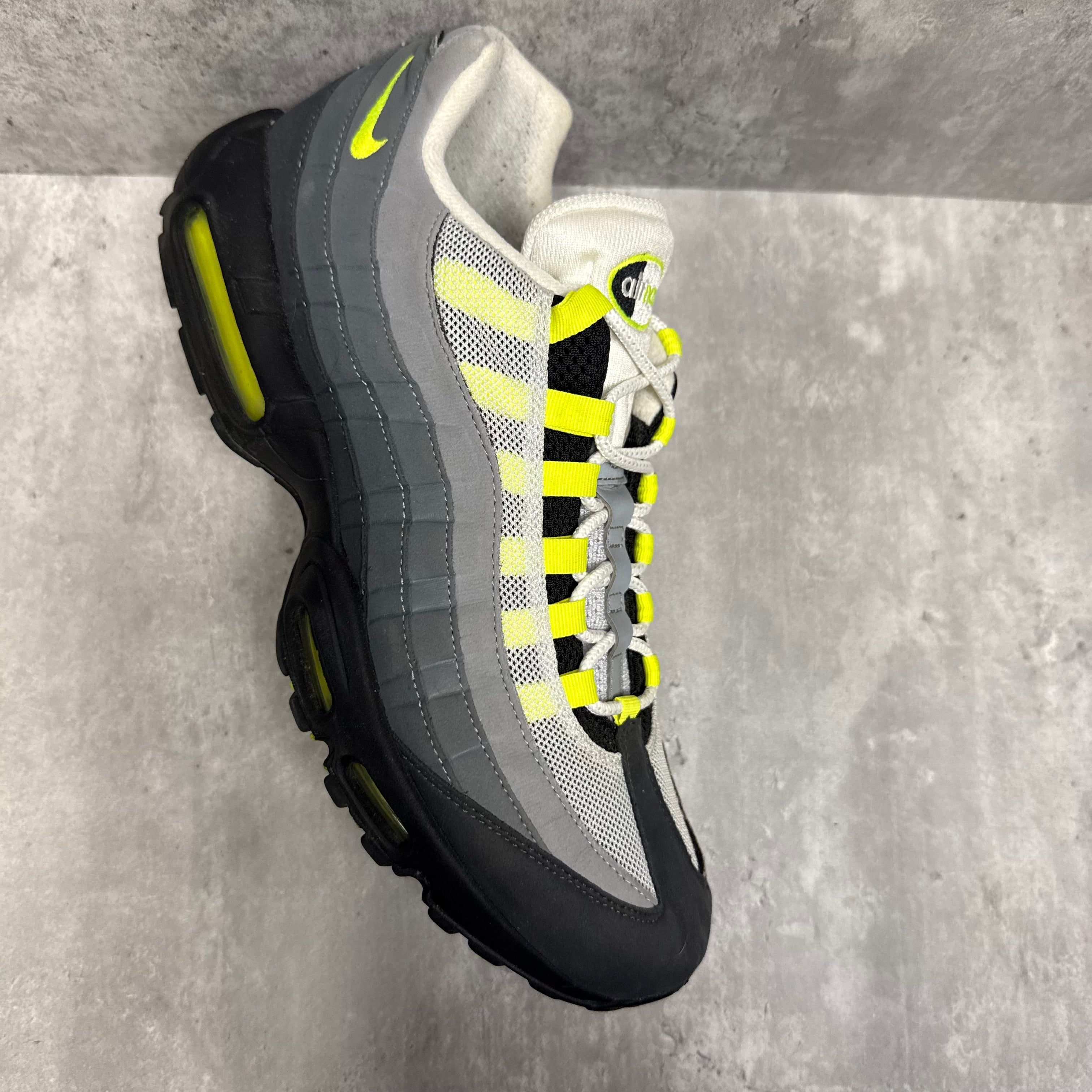 Nike Airmax Neon 2020 - Cheshire Creps 