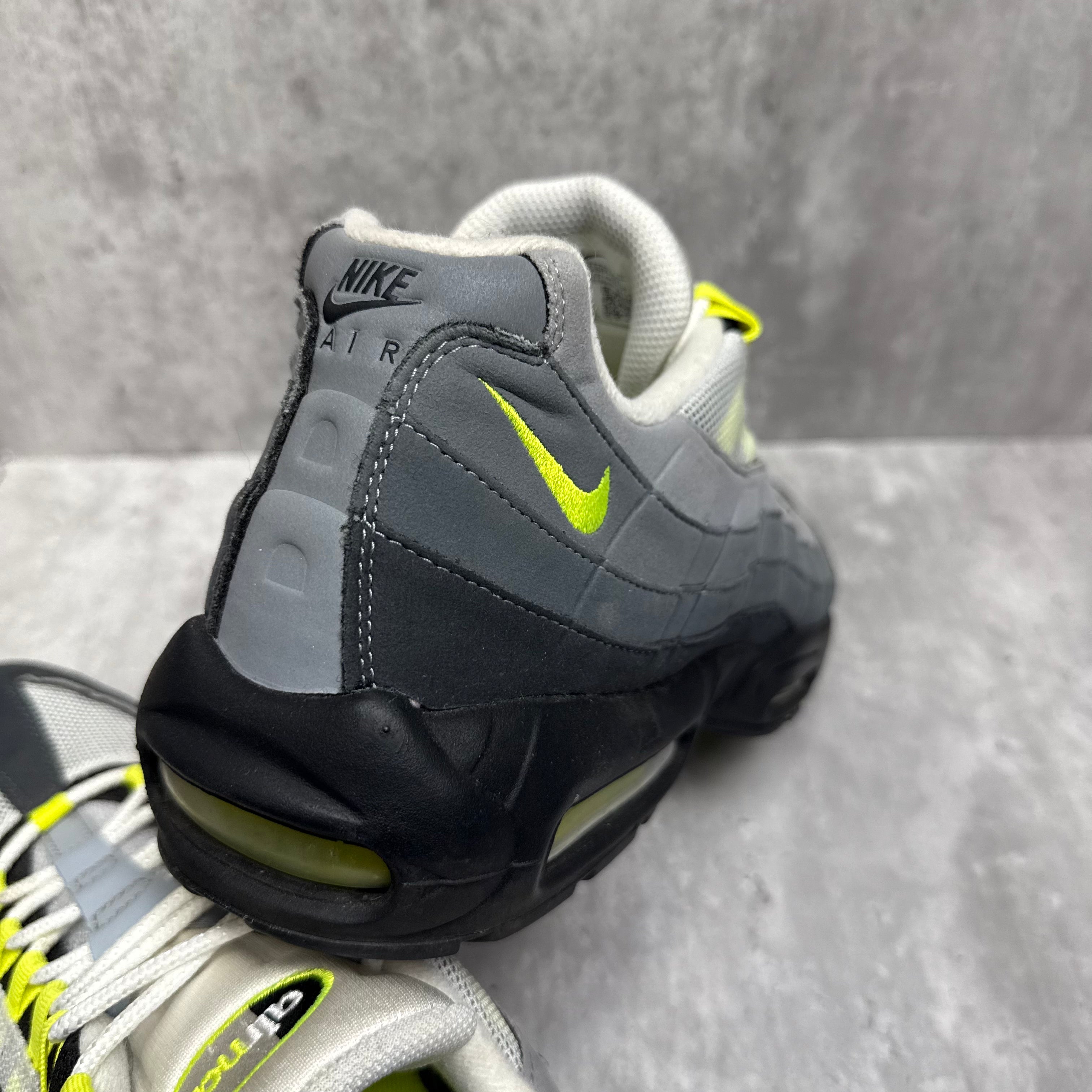 Nike Airmax Neon 2020 - Cheshire Creps 