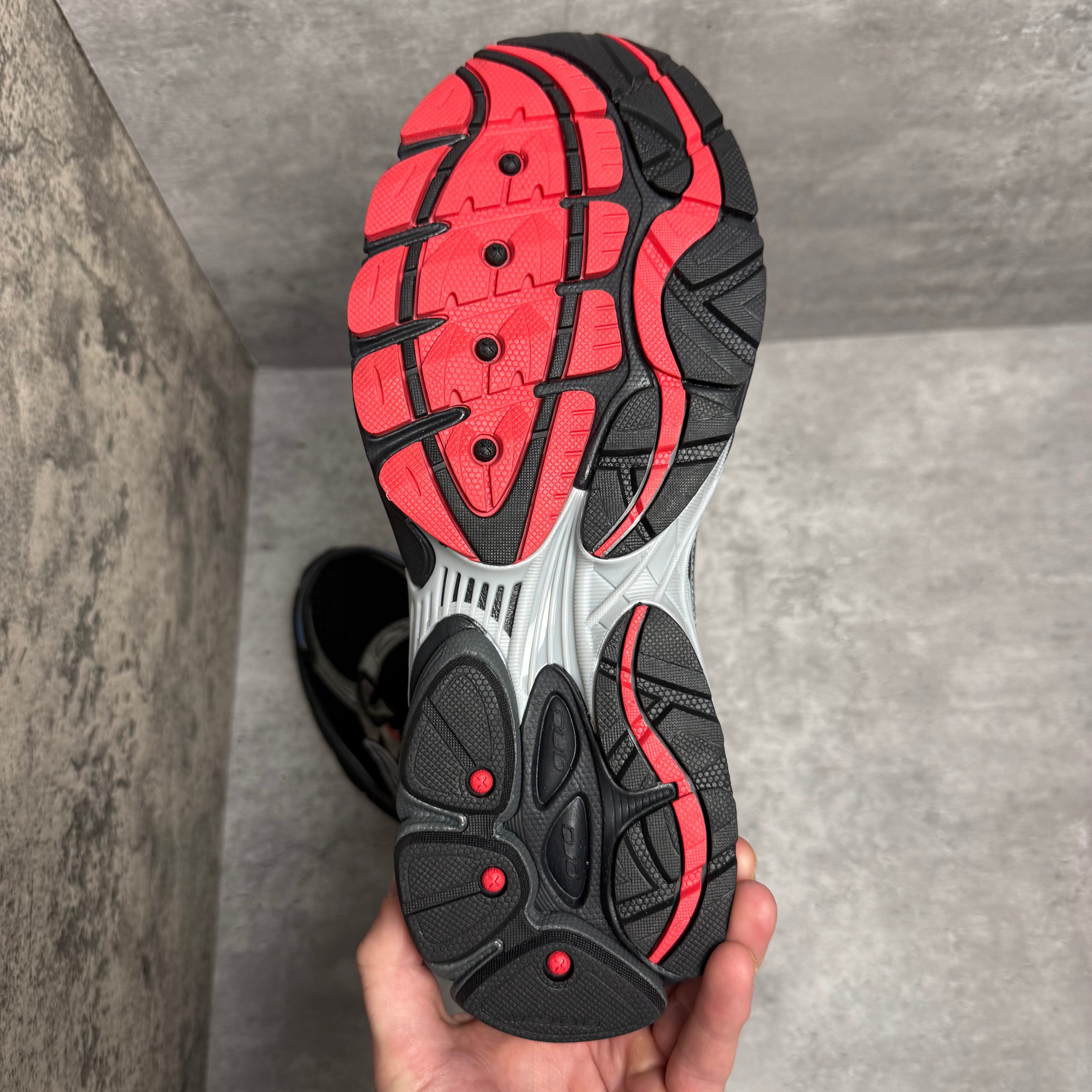 Saucony Pro Grid Omni 9 Black Multi - Cheshire Creps
