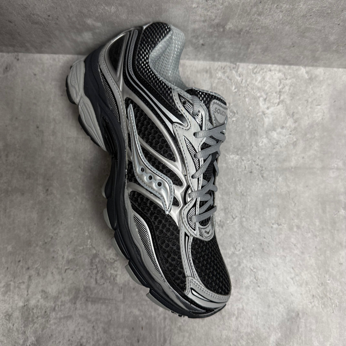 Saucony Pro Grid Omni 9 'Black Silver' - Cheshire Creps