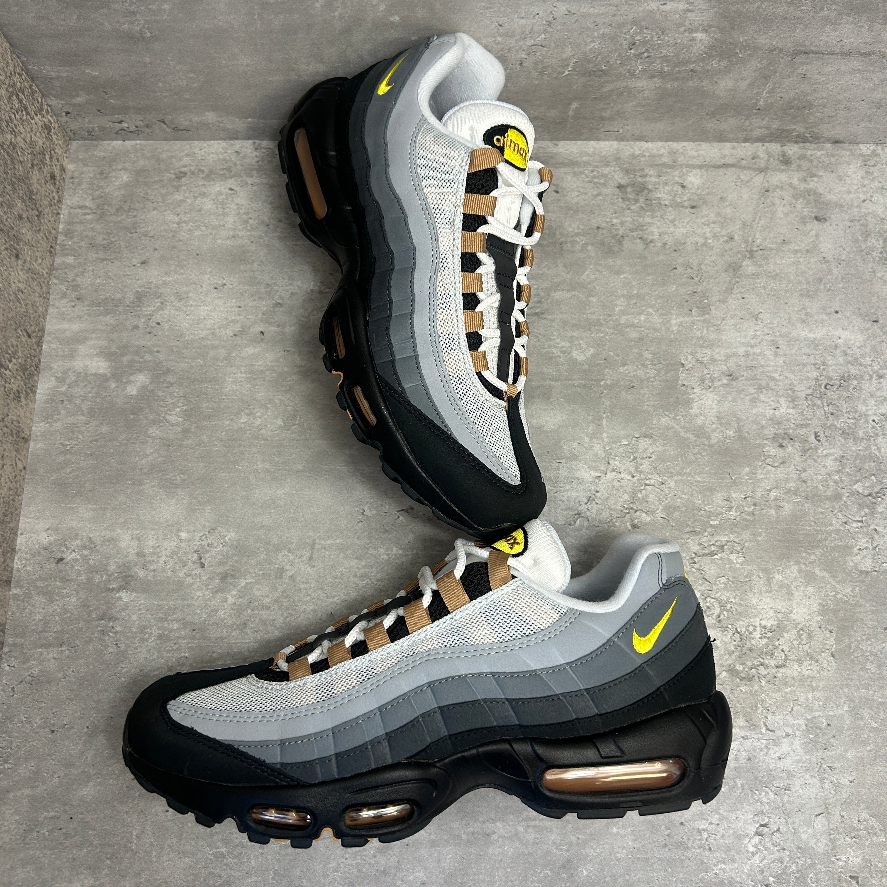 Nike air max sales 95 grey and yellow